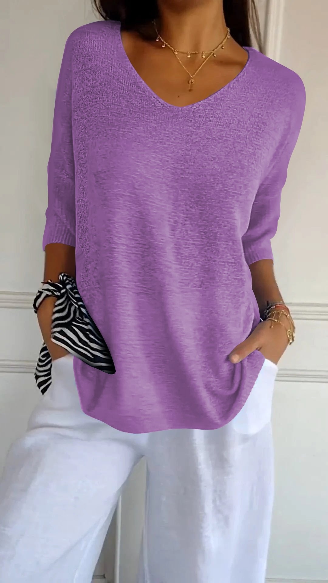 Solid Color Knitted V-neck Top